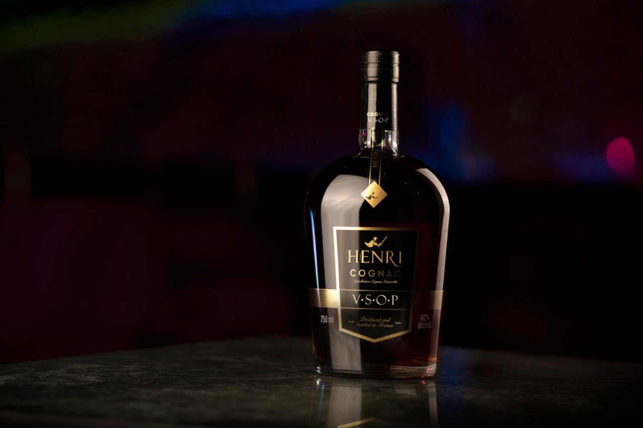 Plural Design - Packaging design - Henri Cognac VSOP 2